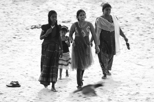 8514 Beach scene in Kerala